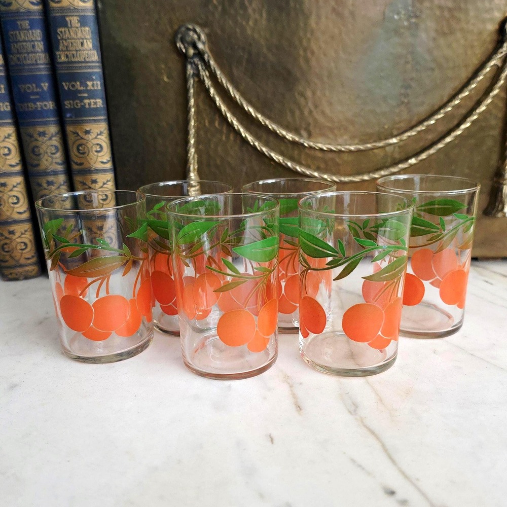Set of 6 Vintage Juice Glasses, Cherries and Leaves
